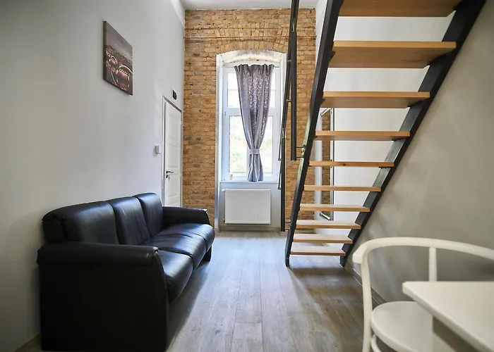 A32 | بودابست