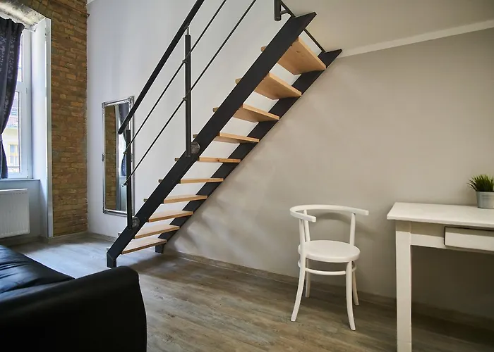 A32 | بودابست