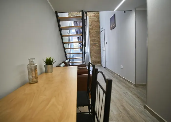 A32 | بودابست