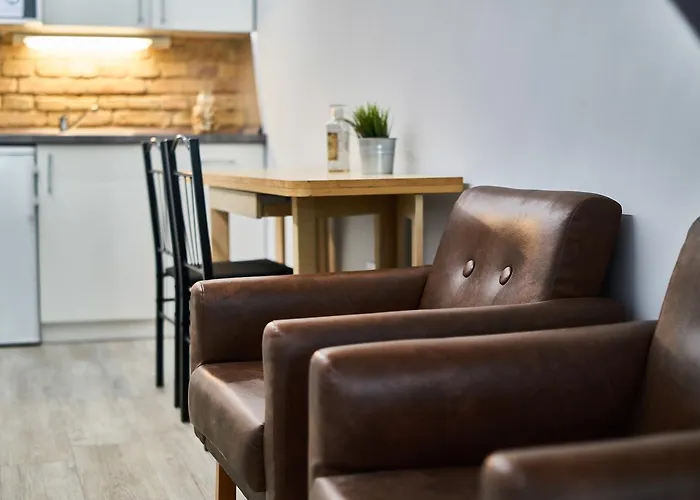 A32 | * بودابست